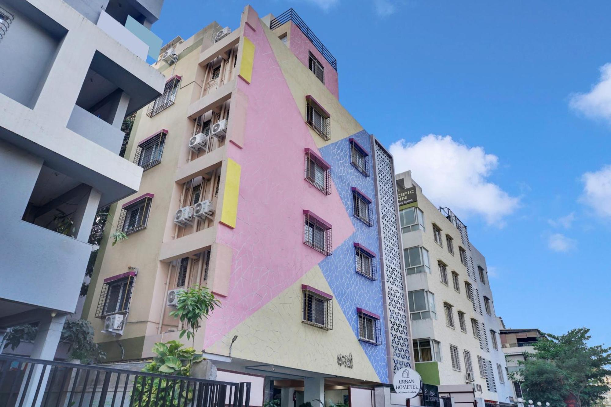 Urban Hometel Pune Eksteriør billede